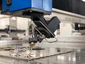 販売のための5つの軸線のウォータージェットCNCの切断の価格の3Dウォータージェットの打抜き機