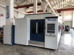 滑らかな金属板切断のための大出力1000W〜4000Wファイバーレーザー切断機